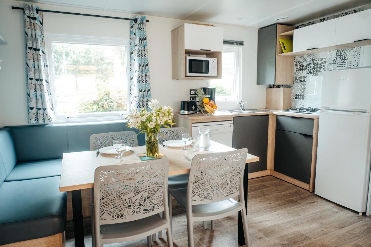 Mobil Homes Xxl2 4 Chambres - Camping Le Ranch Des Volcans Chatel-Guyon Ngoại thất bức ảnh